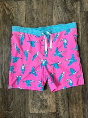 Chubbies Boys Swim Shorts M 10/12 Pink/Blue Toucan Drawstring Pockets 5” Inseam